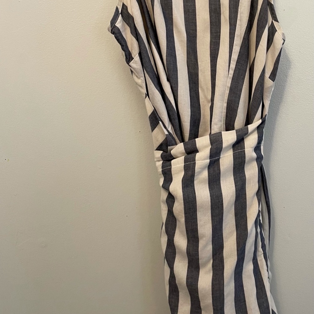 Urban Outfitters Striped Wrap Dress, size 6 - Picture 6 of 6